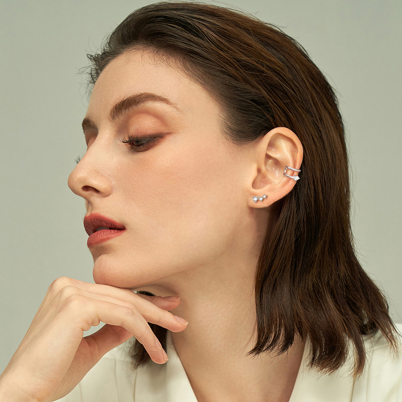 IOGOU Cuff Earrings for Women  - Women'S Emo Accessories 评论和价格