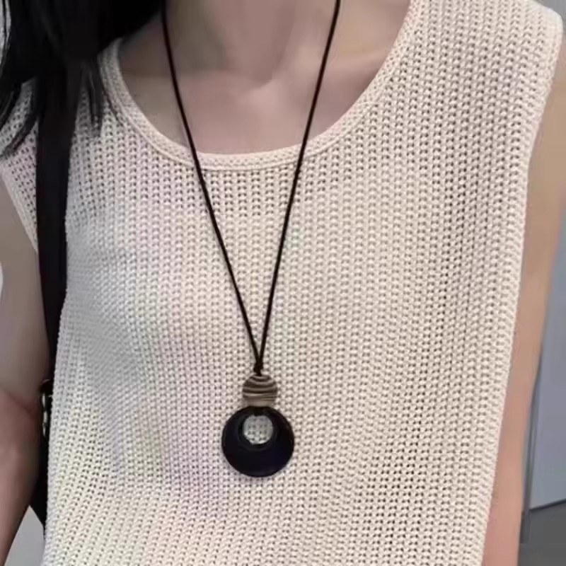 Punk Vortex Sun Cross Pendant  - Women'S Emo Accessories 评论和价格
