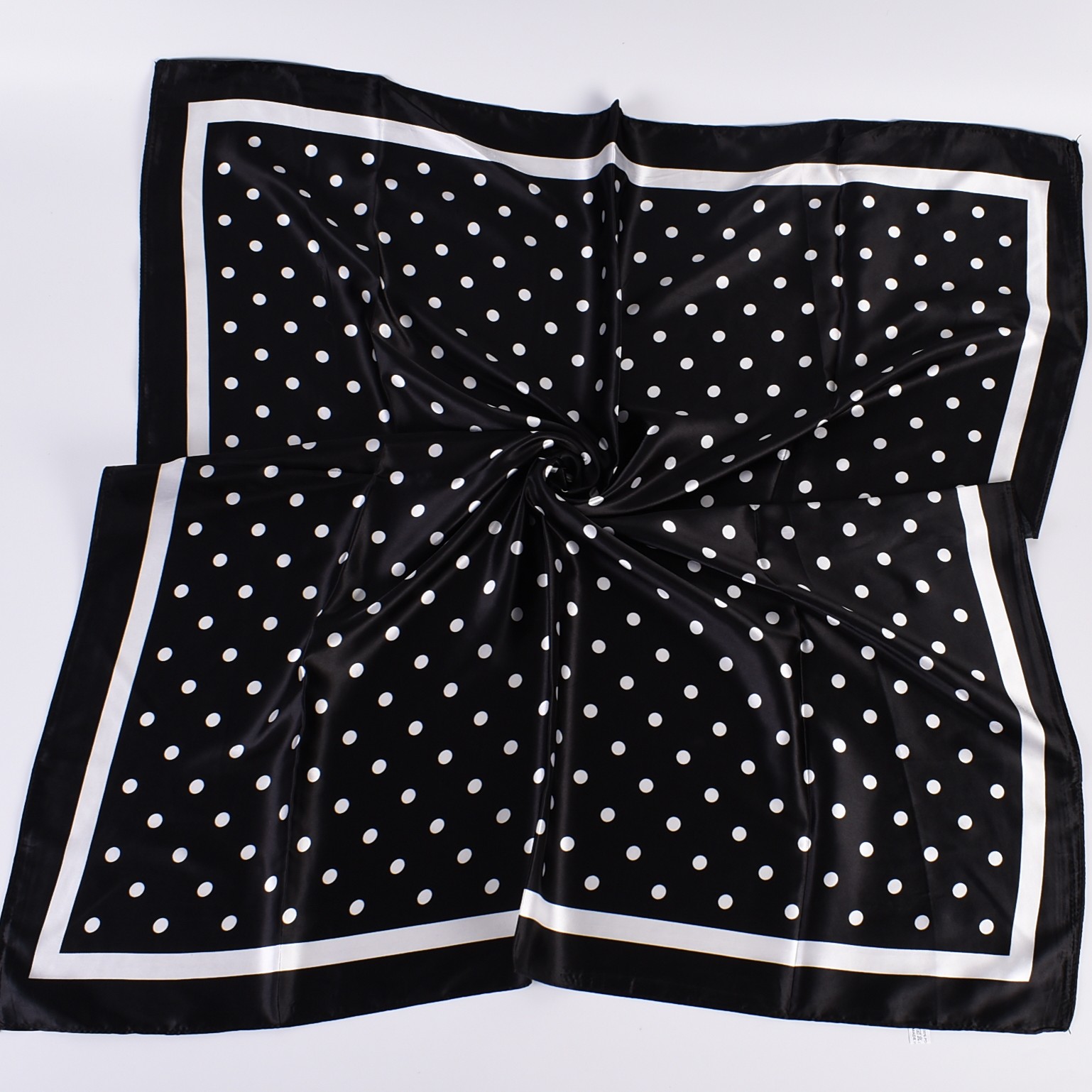 Summer new fashionable tempera - Silk Scarf Square 评论和价格